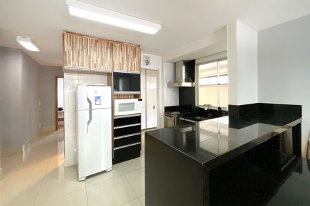 Apartamento para alugar com 185m², 2 quartos e 2 vagas Apartamento para alugar com 185m², 2 quartos e 2 vagasCozinha