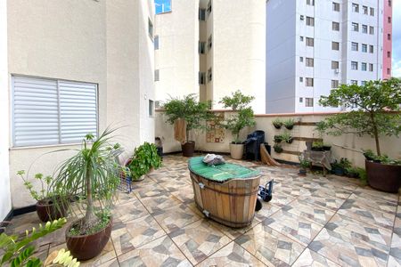 Área privativa de apartamento para alugar com 2 quartos, 185m² em Cruzeiro, Belo Horizonte