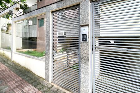 Apartamento para alugar com 185m², 2 quartos e 2 vagas Apartamento para alugar com 185m², 2 quartos e 2 vagasFachada