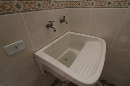 Casa à venda com 230m², 3 quartos e 1 vagaÁrea de Serviço