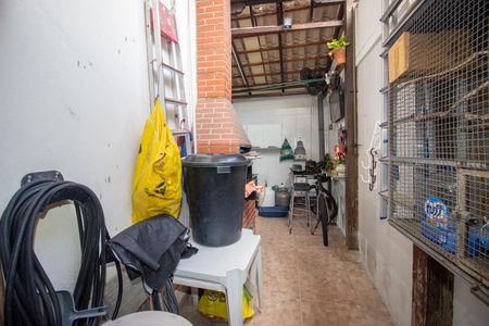 Casa à venda com 138m², 4 quartos e 1 vagaÁrea gourmet