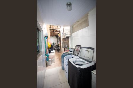 Casa à venda com 138m², 4 quartos e 1 vagaÁrea de Serviço