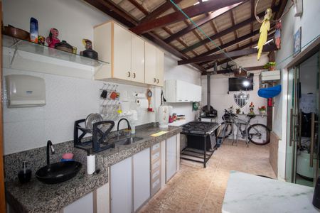 Casa à venda com 138m², 4 quartos e 1 vagaÁrea gourmet