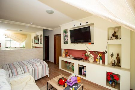 Sala de casa para alugar com 4 quartos, 138m² em Alvorada, Contagem