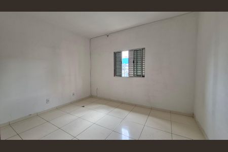 Casa para alugar com 70m², 2 quartos e 1 vaga Casa para alugar com 70m², 2 quartos e 1 vagaQuarto