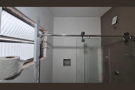 Casa para alugar com 70m², 2 quartos e 1 vaga Casa para alugar com 70m², 2 quartos e 1 vagaBanheiro