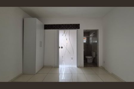 Casa para alugar com 70m², 2 quartos e 1 vaga Casa para alugar com 70m², 2 quartos e 1 vagaSuíte