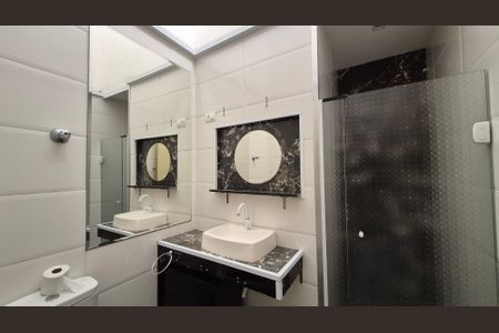 Casa para alugar com 70m², 2 quartos e 1 vaga Casa para alugar com 70m², 2 quartos e 1 vagaBanheiro