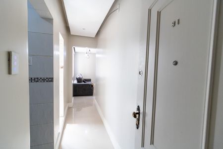 Entrada de apartamento à venda com 2 quartos, 54m² em Centro Histórico, Porto Alegre