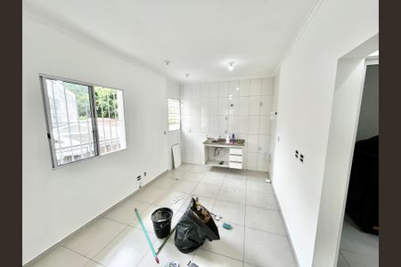 Sala/Cozinha de apartamento para alugar com 2 quartos, 31m² em Vila Baruel, São Paulo