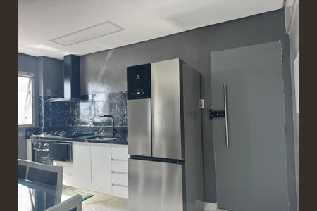 COZINHA de apartamento à venda com 2 quartos, 56m² em Vila Bertioga, São Paulo