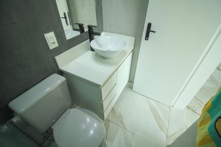 Apartamento à venda com 53m², 2 quartos e 2 vagas Apartamento à venda com 53m², 2 quartos e 2 vagasBanheiro social