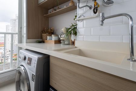 Apartamento à venda com 53m², 2 quartos e 1 vaga Apartamento à venda com 53m², 2 quartos e 1 vagaVaranda / Área de Serviço