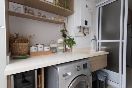 Apartamento à venda com 53m², 2 quartos e 1 vaga Apartamento à venda com 53m², 2 quartos e 1 vagaVaranda / Área de Serviço