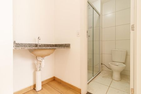 Apartamento para alugar com 37m², 2 quartos e sem vaga Apartamento para alugar com 37m², 2 quartos e sem vagaBanheiro
