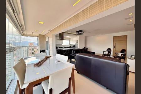 Apartamento para alugar com 136m², 3 quartos e 2 vagasVaranda