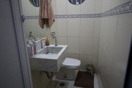 Casa à venda com 4 quartos, 153m² em Campo Grande, São Paulo