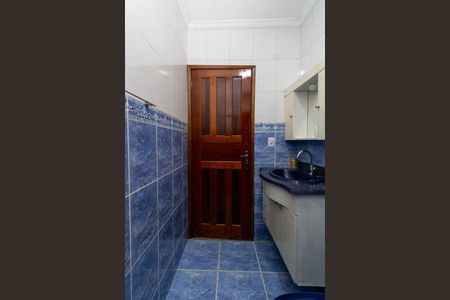 Casa para alugar com 210m², 3 quartos e 2 vagasBanheiro Social