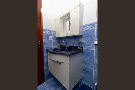 Casa para alugar com 210m², 3 quartos e 2 vagasBanheiro Social