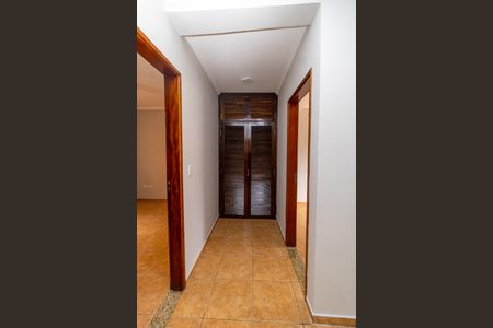 Casa para alugar com 210m², 3 quartos e 2 vagasCorredor - Quartos