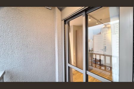 Varanda de kitnet/studio para alugar com 1 quarto, 23m² em Pompeia, São Paulo