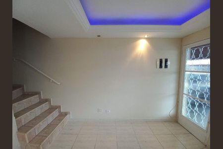 Sala de casa de condomínio para alugar com 2 quartos, 56m² em Jardim Bela Vista, Mogi das Cruzes