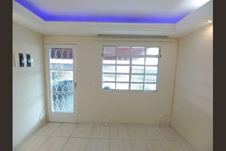 Sala de casa de condomínio para alugar com 2 quartos, 56m² em Jardim Bela Vista, Mogi das Cruzes