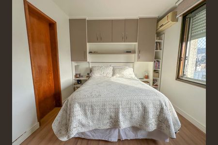 Foto 05 de apartamento à venda com 3 quartos, 102m² em Santa Cecília, Porto Alegre