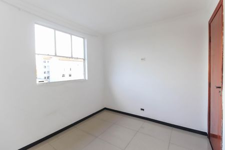 Quarto 1 de apartamento para alugar com 2 quartos, 49m² em Guaianases, São Paulo