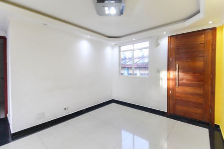 Sala de apartamento para alugar com 2 quartos, 49m² em Guaianases, São Paulo