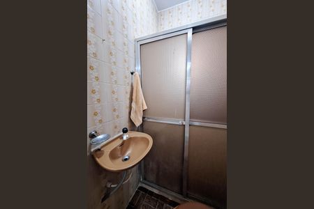 Casa à venda com 250m², 4 quartos e 2 vagas Casa à venda com 250m², 4 quartos e 2 vagasBanheiro 1