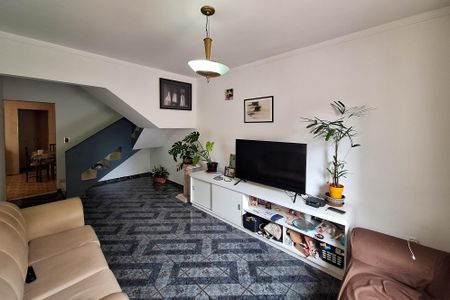 Casa à venda com 250m², 4 quartos e 2 vagas Casa à venda com 250m², 4 quartos e 2 vagasSala