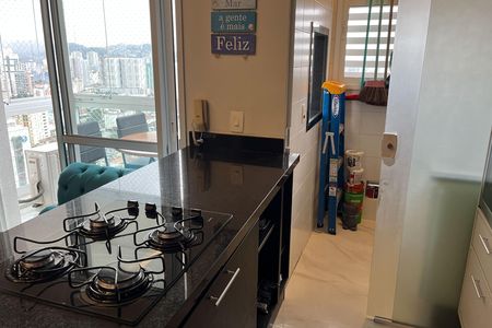 Apartamento para alugar com 96m², 2 quartos e 2 vagas Apartamento para alugar com 96m², 2 quartos e 2 vagasCozinha e Área de Serviço