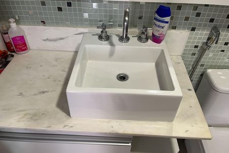 Apartamento para alugar com 96m², 2 quartos e 2 vagas Apartamento para alugar com 96m², 2 quartos e 2 vagasBanheiro da Suíte 2