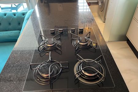 Apartamento para alugar com 96m², 2 quartos e 2 vagas Apartamento para alugar com 96m², 2 quartos e 2 vagasCozinha e Área de Serviço