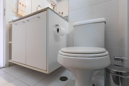 Apartamento à venda com 126m², 3 quartos e 2 vagas Apartamento à venda com 126m², 3 quartos e 2 vagasBanheiro do Corredor