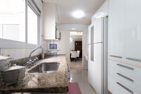 Apartamento à venda com 126m², 3 quartos e 2 vagas Apartamento à venda com 126m², 3 quartos e 2 vagasVaranda