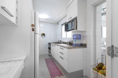 Apartamento à venda com 126m², 3 quartos e 2 vagas Apartamento à venda com 126m², 3 quartos e 2 vagasCozinha