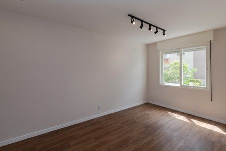 Sala de apartamento à venda com 1 quarto, 42m² em Santo Antônio, Porto Alegre