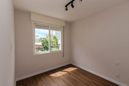 Quarto de apartamento à venda com 1 quarto, 42m² em Santo Antônio, Porto Alegre