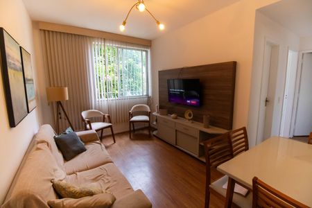 Sala de apartamento para alugar com 2 quartos, 70m² em Santa Rosa, Niterói