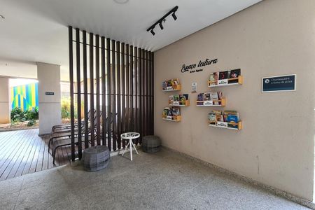 Apartamento à venda com 138m², 2 quartos e 1 vaga Apartamento à venda com 138m², 2 quartos e 1 vagaEspaço de leitura