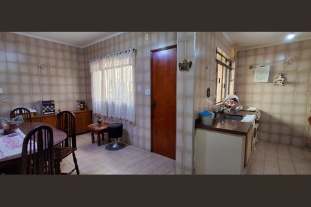 Casa à venda com 196m², 3 quartos e 2 vagasCozinha 