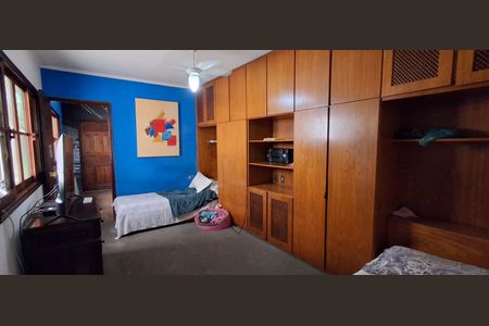 Casa à venda com 196m², 3 quartos e 2 vagasQuarto 2