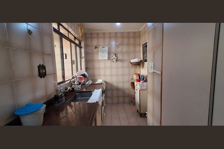 Casa à venda com 196m², 3 quartos e 2 vagasCozinha 