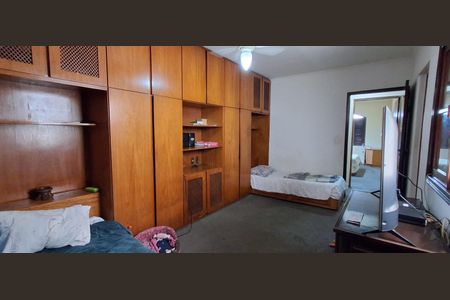 Casa à venda com 196m², 3 quartos e 2 vagasQuarto 2