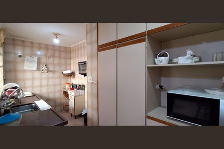 Casa à venda com 196m², 3 quartos e 2 vagasCozinha 