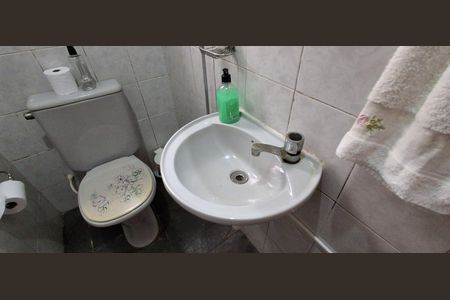 Casa à venda com 196m², 3 quartos e 2 vagasLavabo 