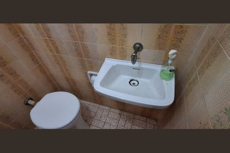 Casa à venda com 196m², 3 quartos e 2 vagasBanheiro 2