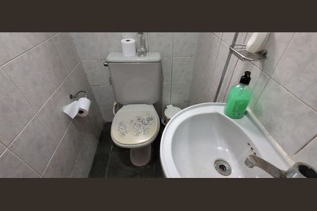 Casa à venda com 196m², 3 quartos e 2 vagasLavabo 